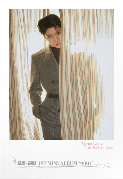 woose0kpics's tweet photo. 우석X관린 1st Mini Album [9801] 🌟

Concept Image 2

2019.03.11. 18:00 (KST)

#PENTAGON #펜타곤 #우석 #WOOSEOK #ウソク #정우석 #WOOSEOKXKUANLIN #우석X관린_9801 https://t.co/K9Y4CPfF1t