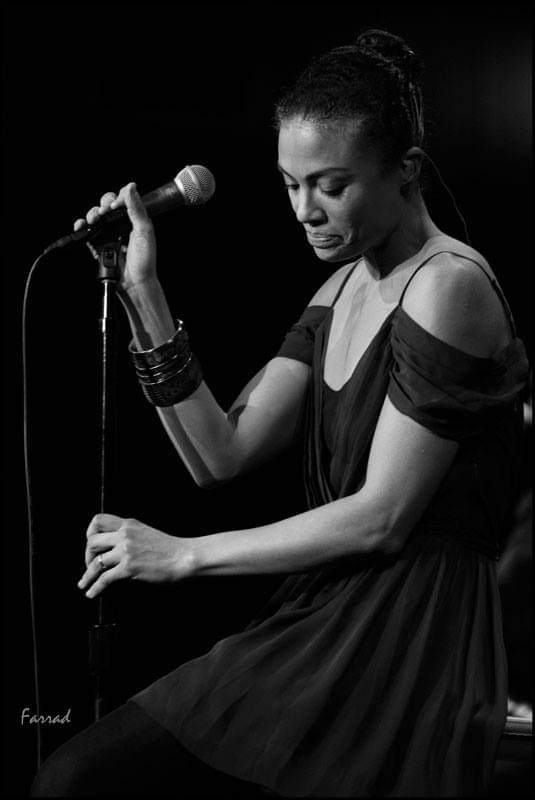 Amel Larrieux (Amel Eliza Stowell)
Birth 1973.3.8 Happy Birthday
 