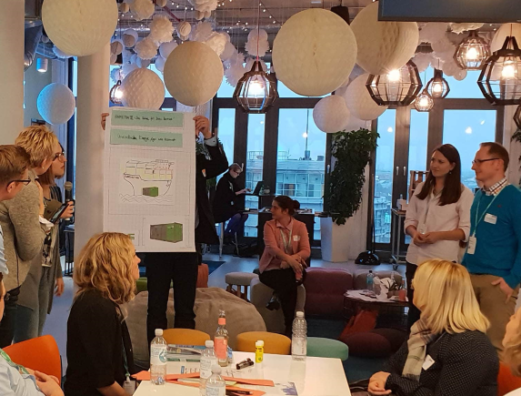 Toptranslation's tweet photo. In 2019, we will soon be launching several software products that we will be presenting at events and exhibitions. We took inspiration from the “Spot on for your exhibition appearance” workshop. Thank you to @bvik_eV, Blaupause, @facebook and Wieners + Wieners for inviting us. https://t.co/VlcSAvqzcD