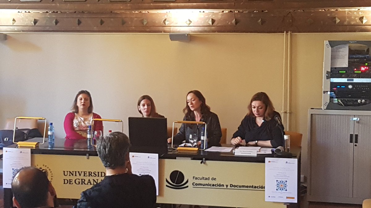 elquellegatarde's tweet photo. Simposio sobre #epistemología de la #comunicación en @fcd_ugr  @Transmedia_UGR  #8Marzo @magdatrillo Irene Parrilla y M. José Higueras. Modera @lectordebarthes https://t.co/aaSzR58NU5