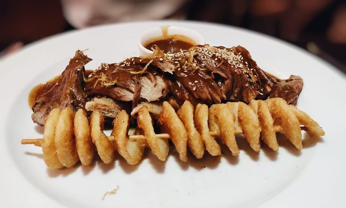 ExperienceSeven's tweet photo. Your happy place is just a bite away this Nairobi Restaurant Week @experienceseven #bestrestaurantinnairobi @chefkiranjethwa #freshfood #healthymeals #goodfoodchoices #chefkiranjethwa #chefkirancreations #seriousaboutsteaks #steaks@7 @eatoutkenya @yummymagazineafrica #NRW2019 https://t.co/ljJvOTUjhZ