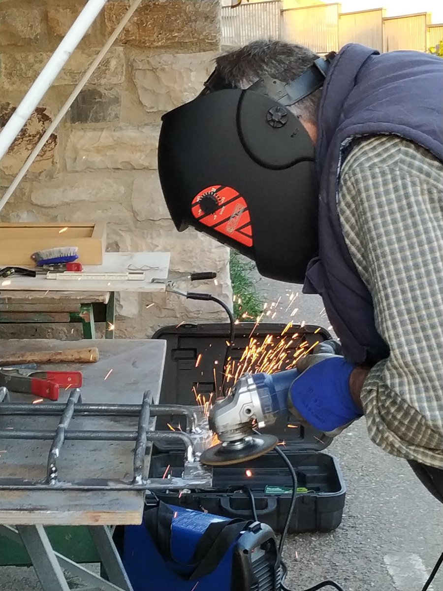 antic58BCN's tweet photo. Porta amb forja. https://t.co/kgEYoj9GMz