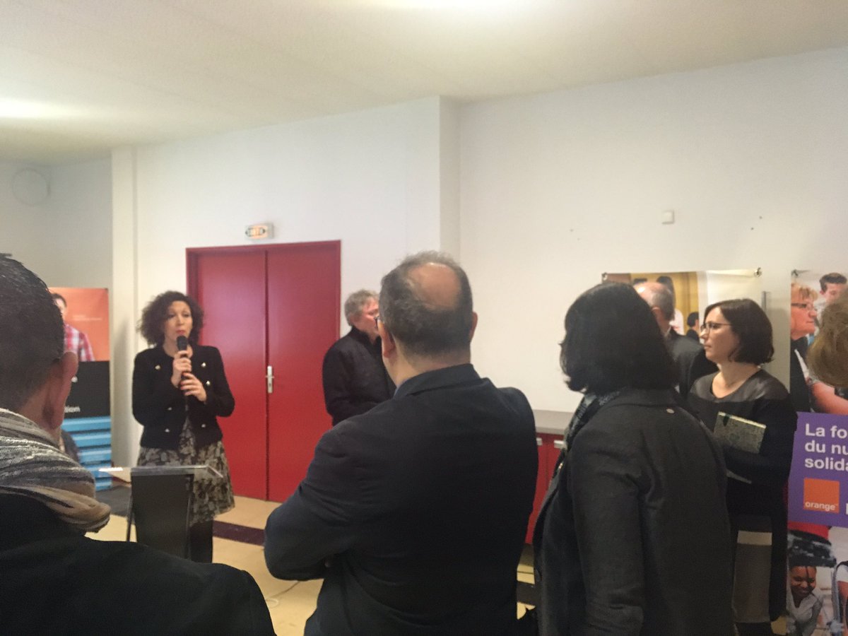 miXYtes's tweet photo. L'inauguration du #CyberCaféSocialetSolidaire labellisé #MaisonDigitale par la @FondationOrange commence cc. @OrangeSolidariT @orange #CCSS #miXYtes #miXYber #metz #inspiremetz #ilovemetz #grandest #lorraine #moselle #metzmetropole https://t.co/WM0oPXZqAM