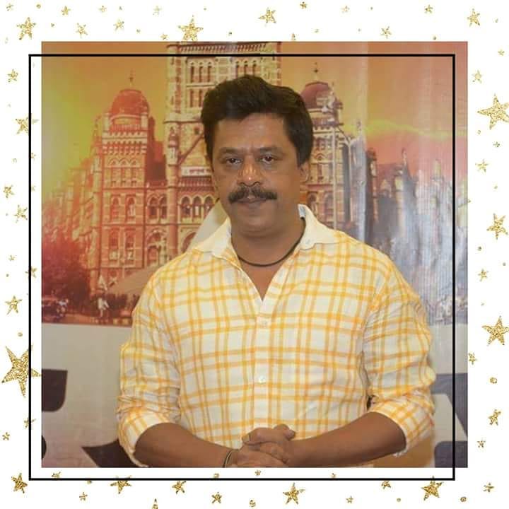 MarathiSanmaan's tweet photo. #Marathisanmaan wishes happy #birthday to the #Marathi & #Hindi actor #UpendraLimaye 🎂💐😊 .
Follow us: @MarathiSanmaan
#marathiactor #hindiactor #bollywood #page3 #sarkarraj #instamarathi #abhineta #utvbindass #bollywoodbirthday #bollywoodactor #zeetalkies #instabollywood https://t.co/ow5r68DGmx