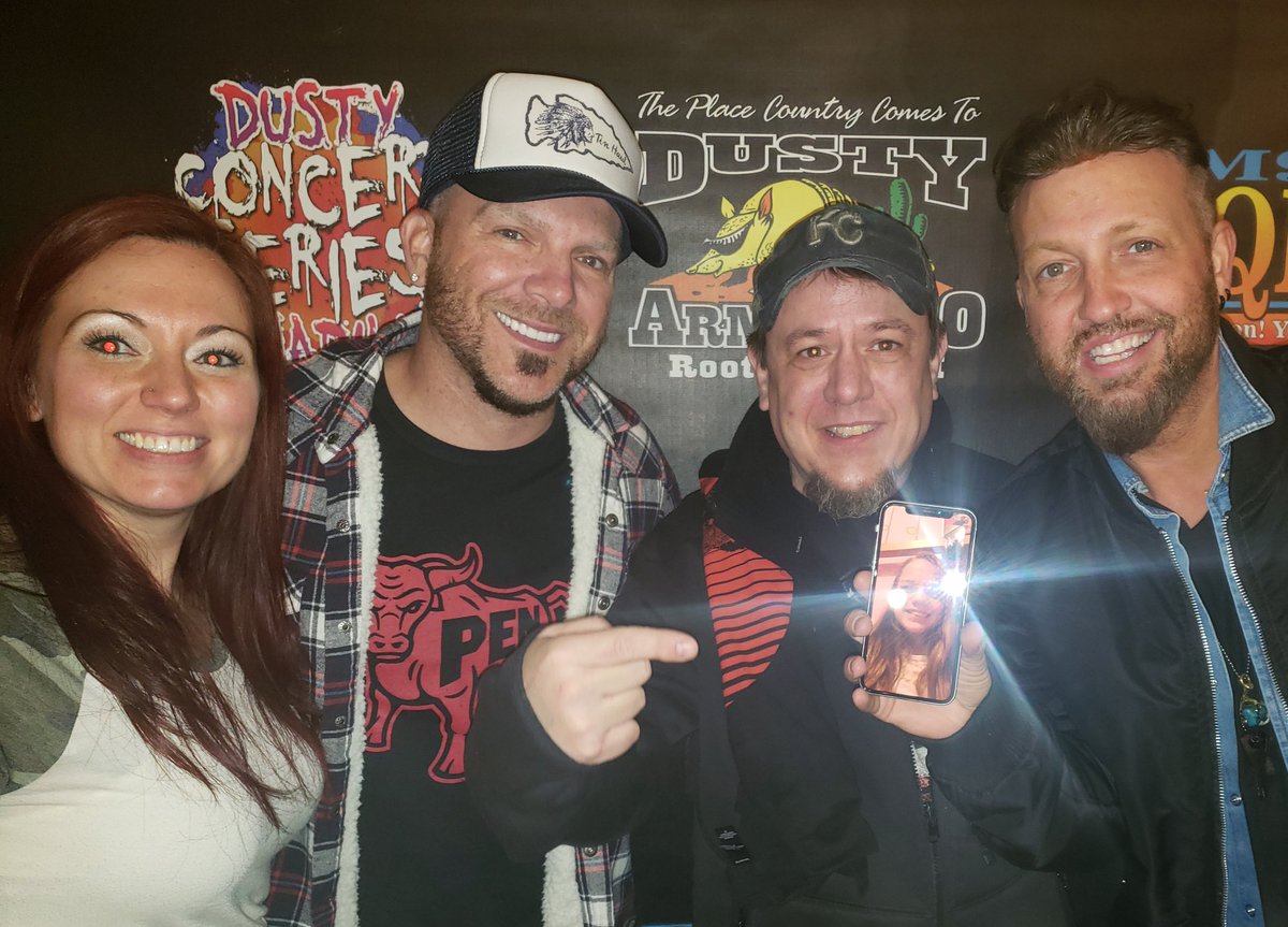 igor4207's tweet photo. Another incredible show by @LOCASHmusic thank you again for making Kaitlins night! She really loved face timing with you boys, your simply amazing! @dustyarmadillo #DGBTT #FEELSLIKEAPARTY #ilovethislife https://t.co/5wdqHuCps9