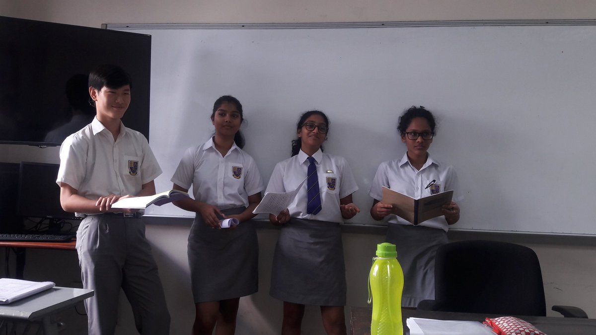 BSC_SSCommerce's tweet photo. Y12 Economists doing debate on the impact of Brexit on the global economy#Brexit https://t.co/ZlZH4Bw0Bg