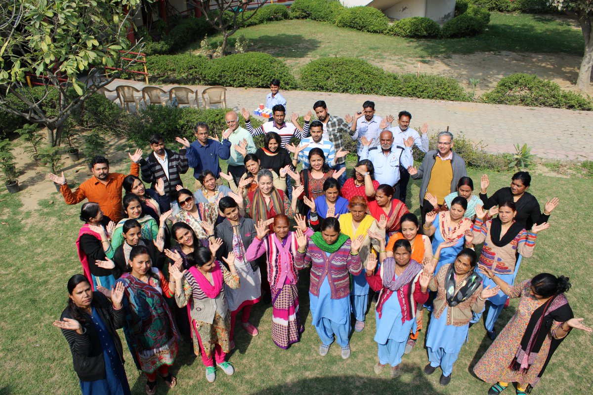 VISHWAShai's tweet photo. #IWD19 #IWD2019 #BalanceforBetter #teamVISHWAS #FUNPOSE https://t.co/XGphMnmZR3
