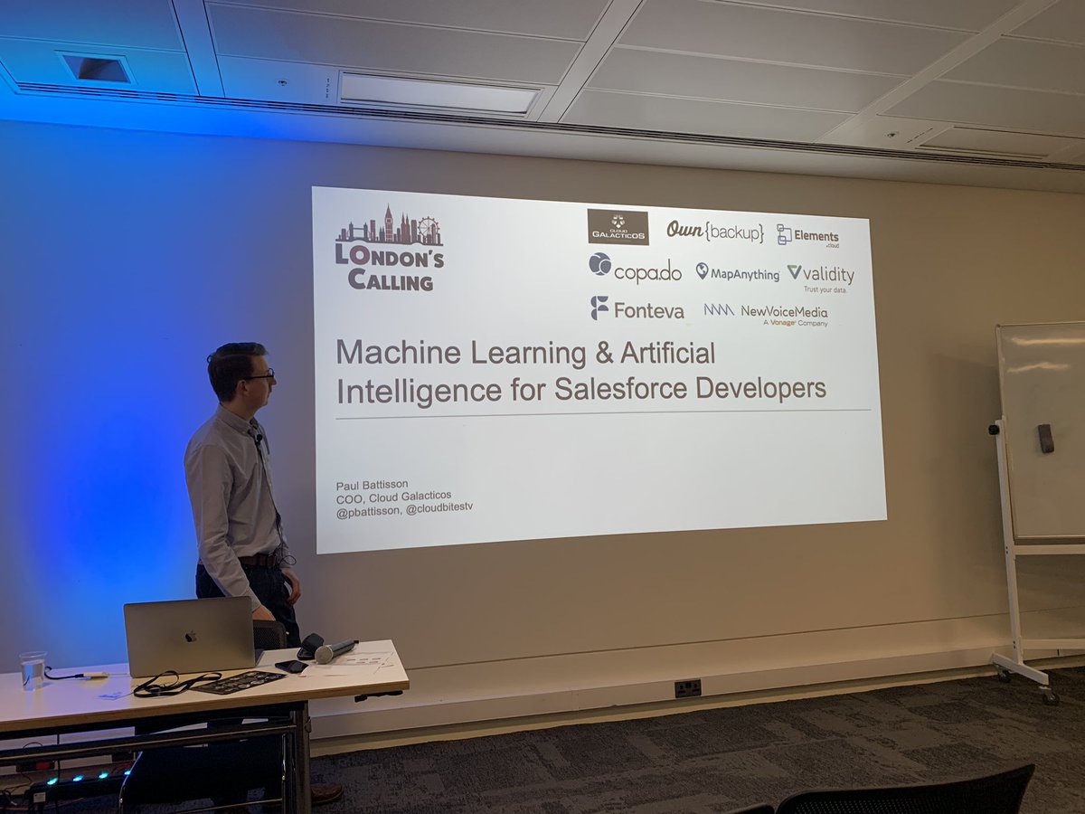 vdentisfdc's tweet photo. Machine learning with @pbattisson  #LDNsCall19 https://t.co/97TI51H9Xl