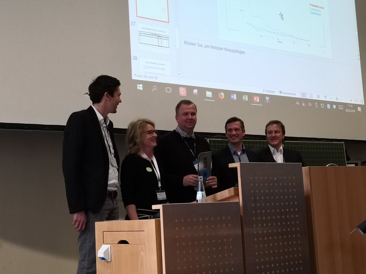 Cast1978's tweet photo. Congrats again, Holger! @luetters at #GOR19 :-) https://t.co/ehNNZOitPx