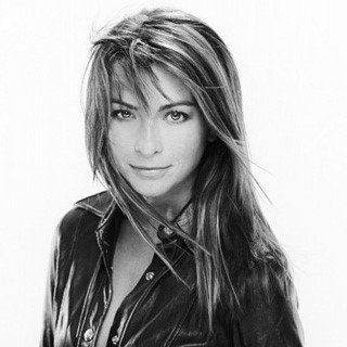 SportsMemNet's tweet photo. We are proud to have a number of female patrons and supporters, including rugby legend @timmytammy8 and star supporters @legouix Dame Katherine Grainger and @suziperry who have shared their #sportingmemory with us! https://t.co/CfPikKnNcN #InternationalWomensDay https://t.co/bD327zUqOW