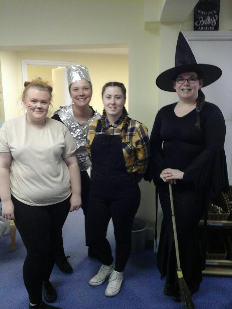 Yellowdotandover tweet media