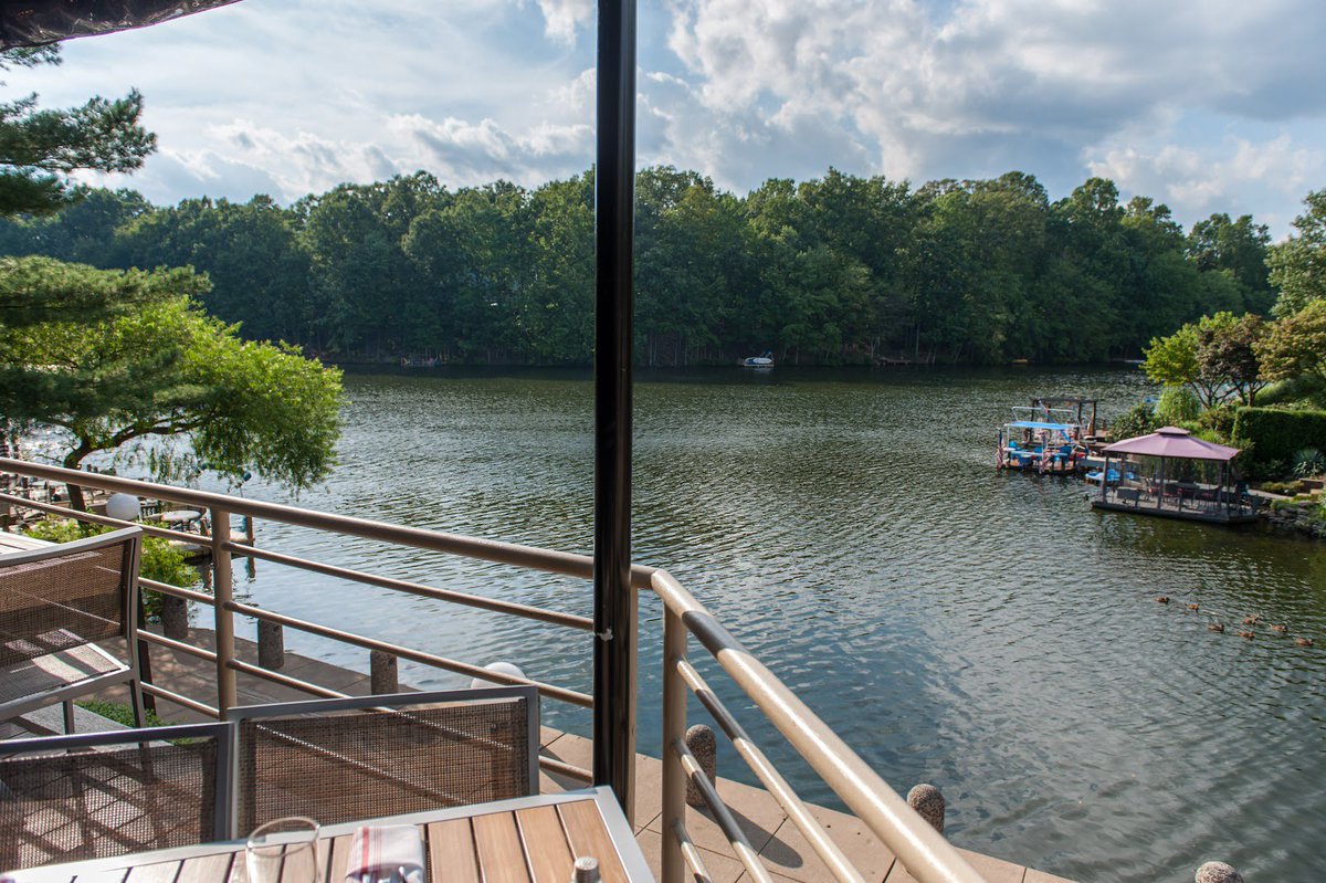 redstableva's tweet photo. Soon our view will look like this. Do you have a spring event?
Make your spring party reservation: (571) 375-7755 or redstableva@mprdev.com.
Photo by Astri Wee Photography.
#redstable https://t.co/P38tc7m8NS