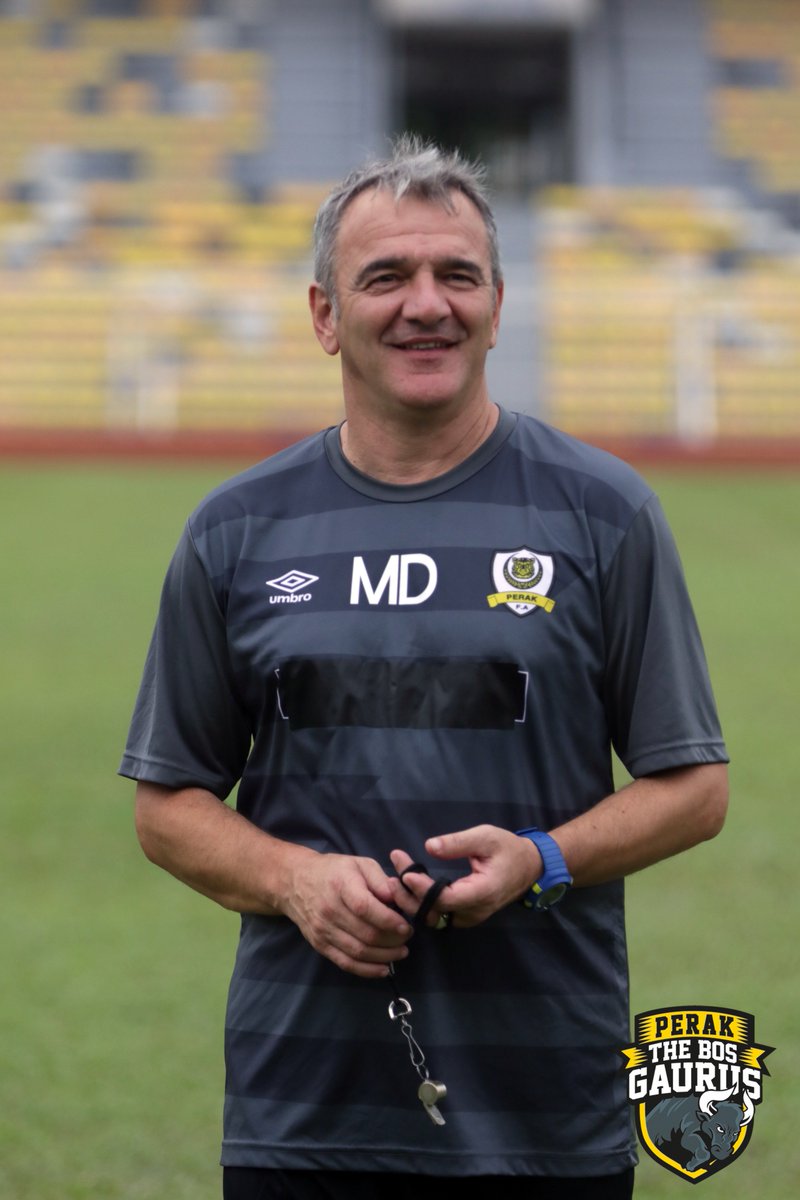 KopaMedia's tweet image. 📸 FOKUS!

Sesi latihan The Bos Gaurus di Stadium Perak, Ipoh. #Misi3Mata malam esok kekal malar segar. ⚫💛⚫💛