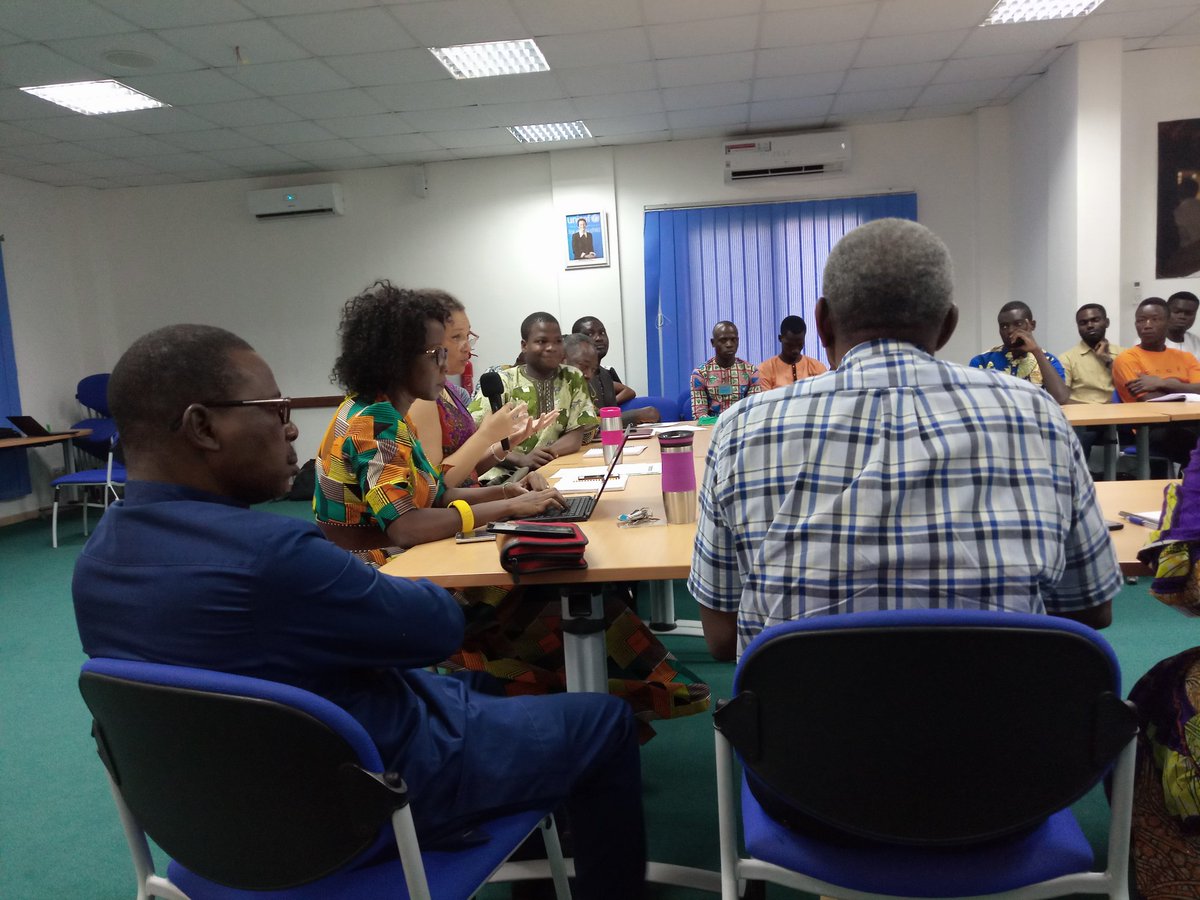 carinealexi's tweet photo. Atelier de réflexion sur :«les 10 commandements des personnes engagées contre les violences basées sur le genre» dans les locaux de @UNICEF_Benin  
Moment d'échanges sur les stratégies de luttes contres les VBG avec la présence du représentant résident de @ONUSIDA_Benin https://t.co/CjO0hccSs8