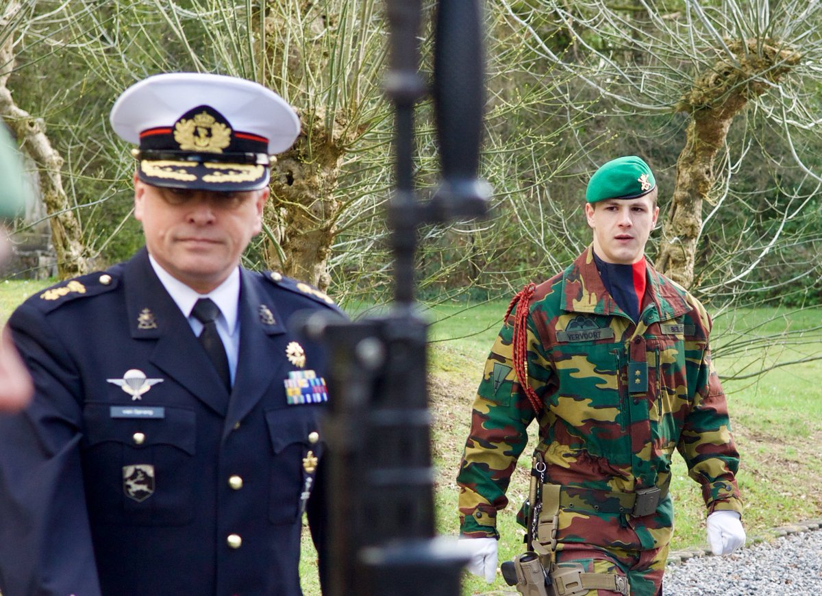 Belgian_Army's tweet image. Le 8 Mars, @general_thys, LCC et le Gen_Maj NL VAN SPRANG, DCOM @kon_marine ont signé un #MoU
L’objet majeur est d’améliorer les capacités Ops par une collaboration. Les unités peuvent ainsi collaborer lors d’#NavyOps, #amphibious et #airborn. @landmacht @defensie @koprsmariniers