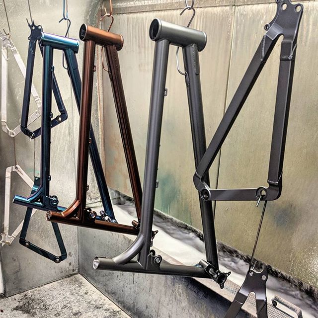 StantonBikes's tweet photo. Front end Friday! More Switch FS frames ready for decals. #stanton #stantonbikes #ukmade #steelisreal #switchfs #switch9er #switchback #reynolds https://t.co/X4Z4F542H7 https://t.co/MoKJ8TViXW