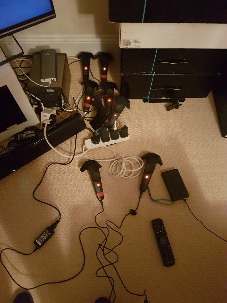 SpraoiVR's tweet photo. SpraoiVR getting charged up for another amazing #VirtualReality experience @DublinComicCon. Be sure to come down and see if you have what it takes to set some top scores!! #VR https://t.co/VTFP85tLCQ