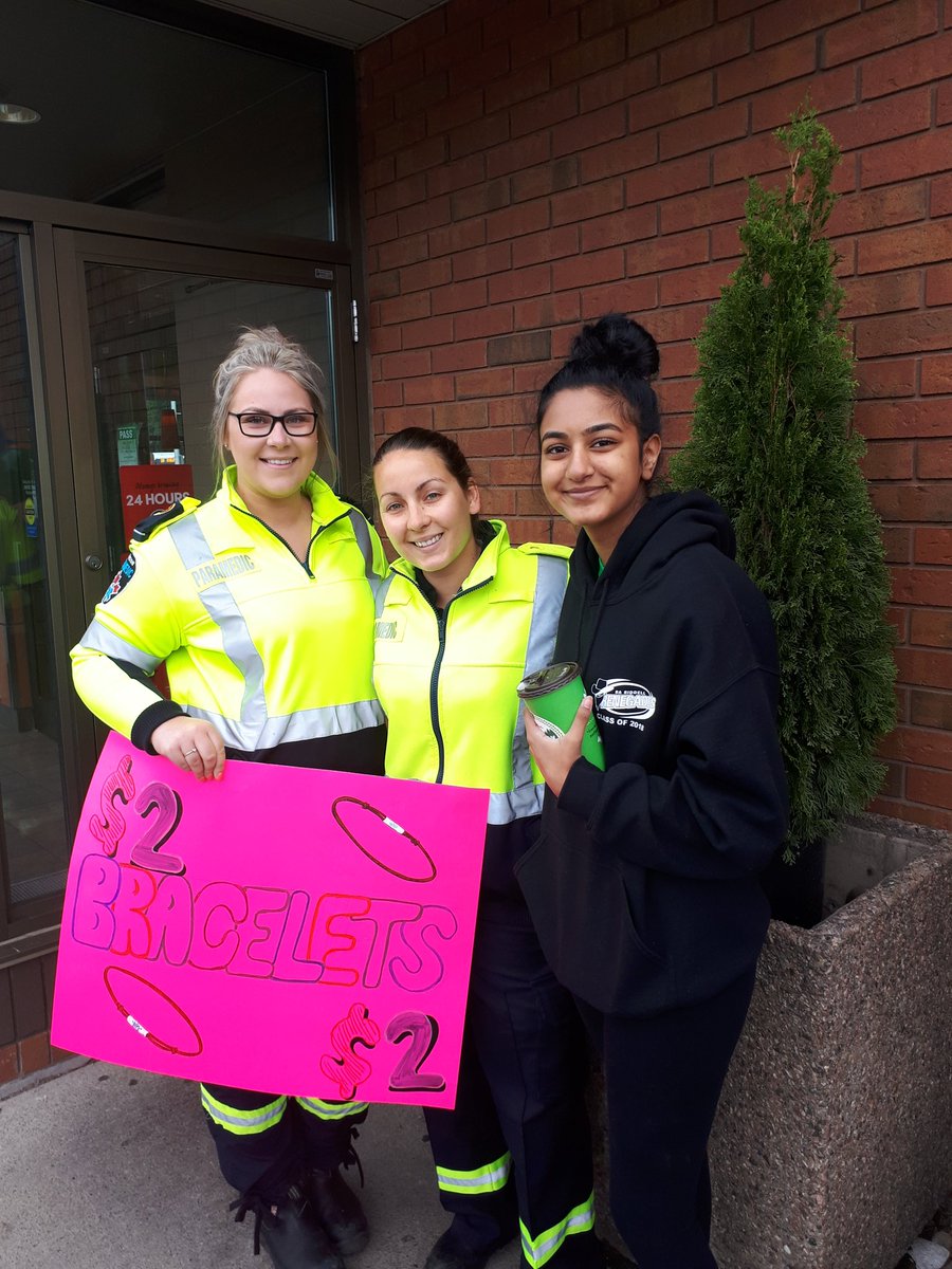HPS_Paramedics's tweet photo. Happy #InternationalWomensDay to all the amazing #Professional #Paramedic #women who serve the #HamOnt citizens and visitors day &amp; night. Thank you for all you do in/out of uniform. https://t.co/3Yn7O7ACBQ