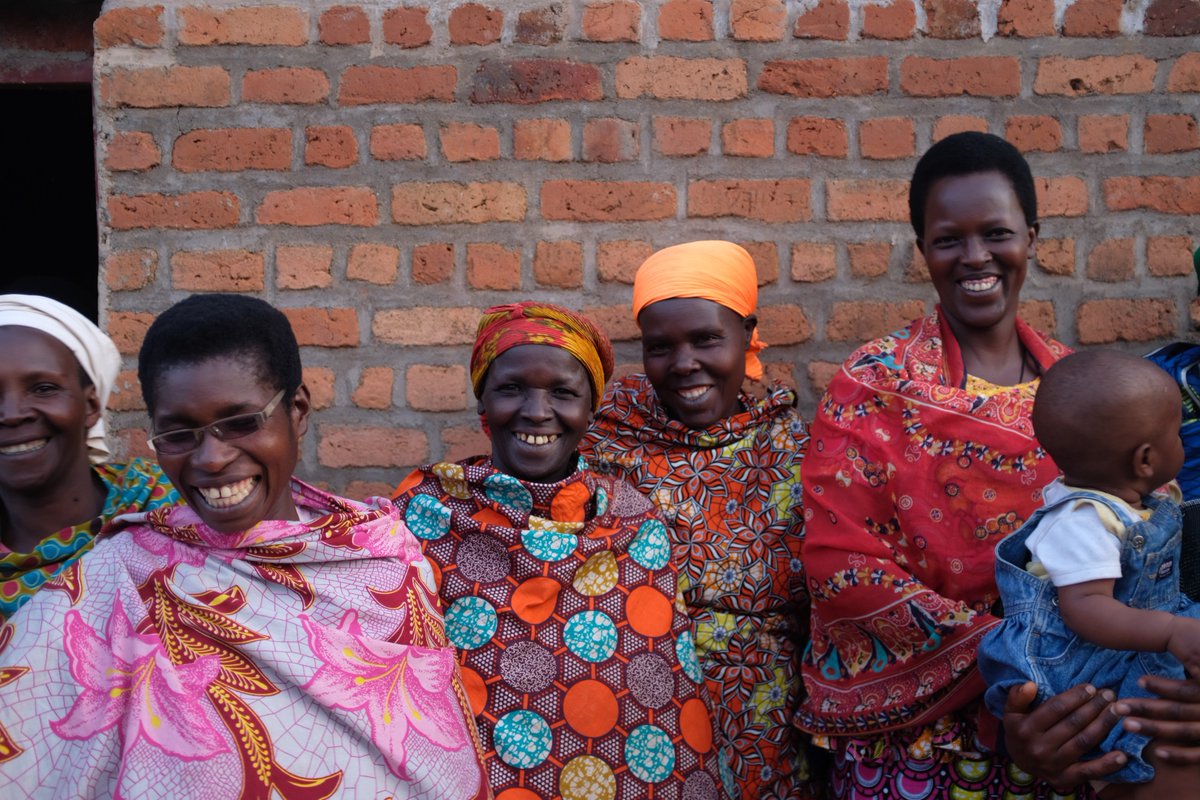 wphfund's tweet photo. Wherever there is conflict & crisis, there are women with skills & abilities to build peace in their communities. On this #WomensDay , join @wphfund to support women who are changing the world: https://t.co/a6qy9y7Beg #wphfund #supportwomen #preventcrises #buildpeace https://t.co/cXdj3lB7Ff