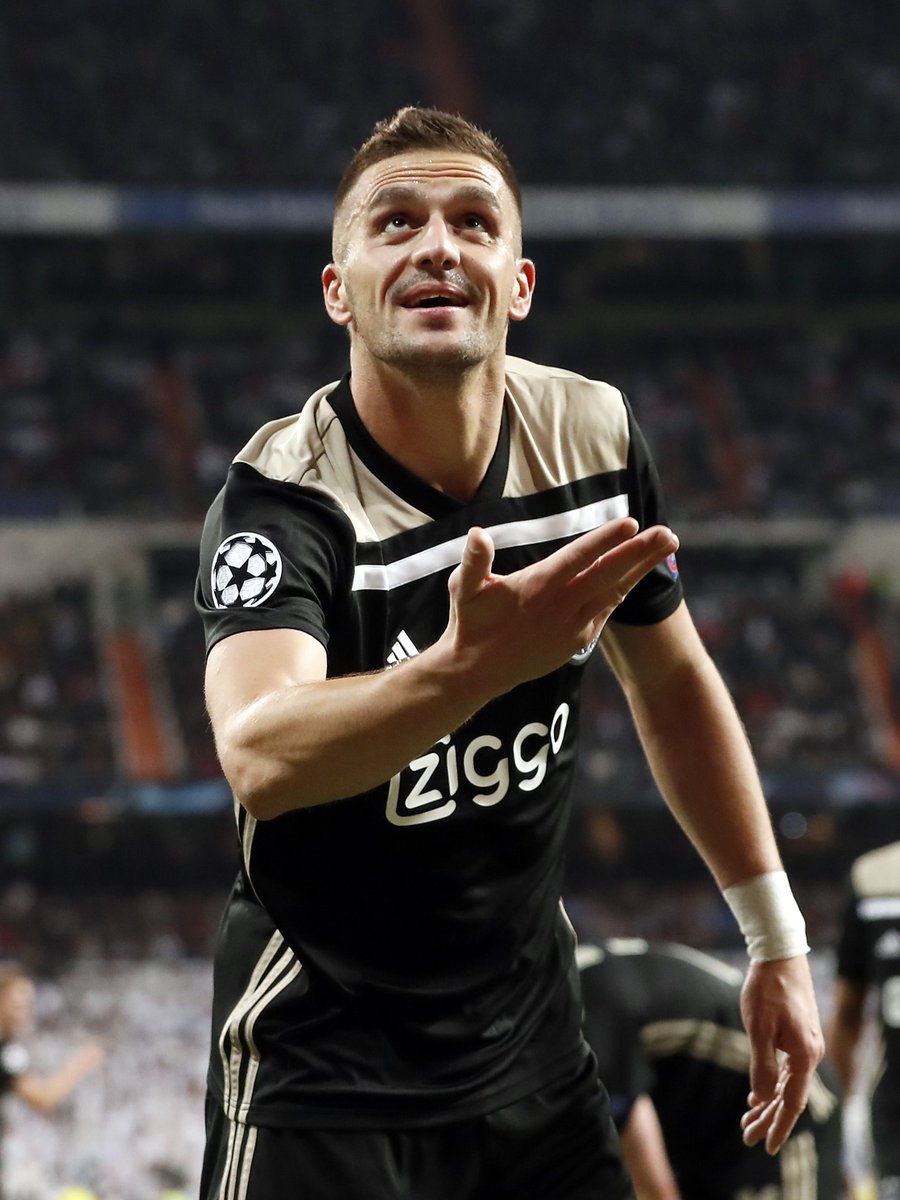 brfootball's tweet photo. Two assists, one goal 💥

Dusan Tadic is the #UCL Player of the Week https://t.co/qOdG0prN7e