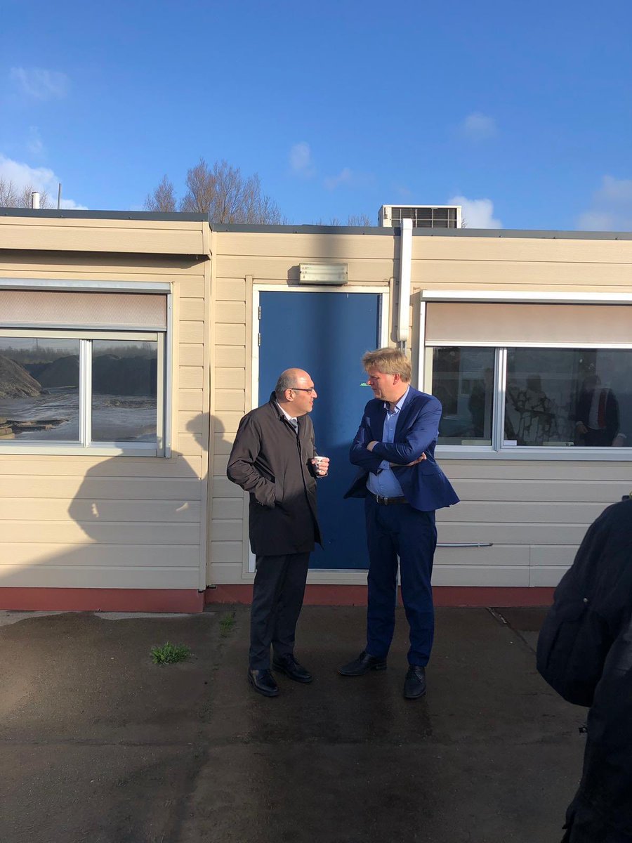 TekinAdnan's tweet photo. Op uitnodiging van @JanHamming en @RobMeerhof op bezoek bij plannen Noorder IJplas en broedplaats De Hoop.  Grote transformatie en opgaven waar wij als provincie graag aan meewerken voor de leefbaarheid, bereikbaarheid, natuur en recreatie en werkgelegenheid. #Zaanij https://t.co/0tsUglGNQb