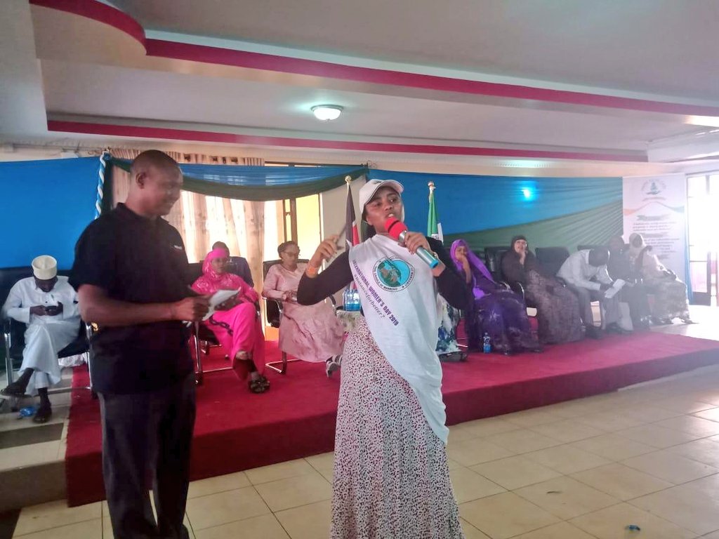 Amref_Kenya's tweet image. &quot;Every girl was born with a unique crown and by subjecting her to harmful cultural practices we are definitely interfering with the those special crowns,&quot; Talaso Gababa @USAID Koota Injena Project #EndFGM #EndCEFM @FirstLadyMbt