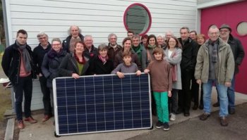 HAPPEN_PROJECT's tweet photo. 🧐Local #Innovation in @villedelorient! An interesting initiative combines PV panel rental ☀️☀️and citizen engagement around a project based on self-consumption . 
Read more here: https://t.co/w0BbJ7HFBR
#energeyefficiency https://t.co/xyY5vynQsI
