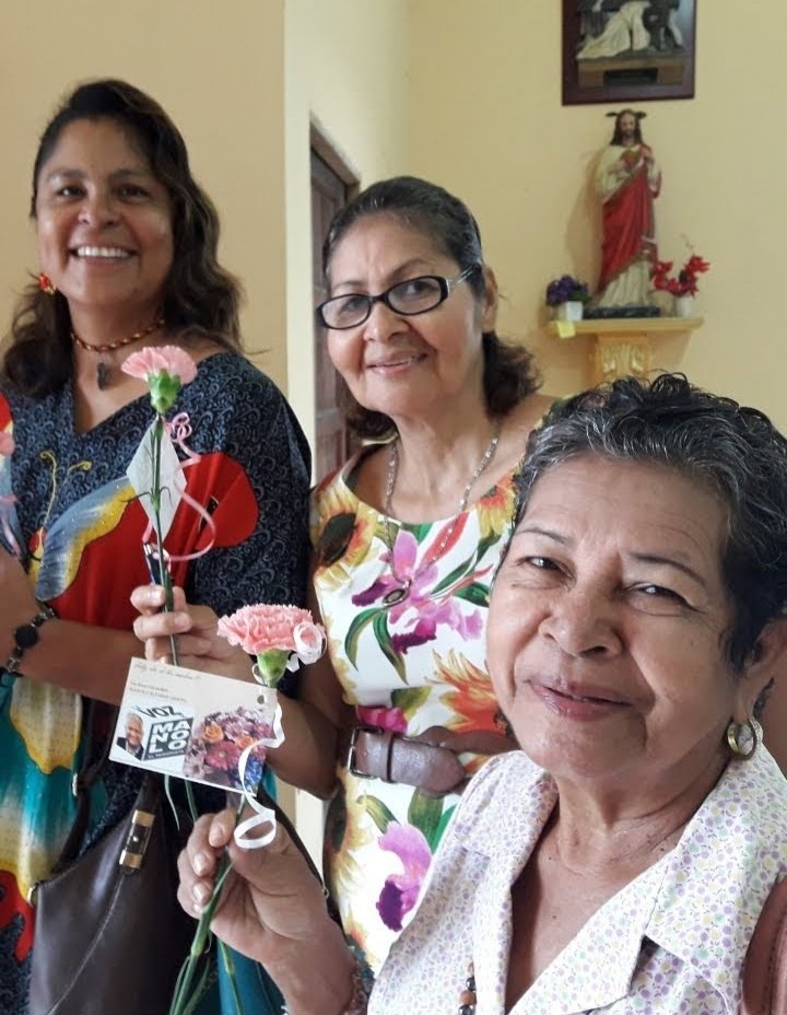 En el Día Internacional de la Mujer, un abrazo sincero con gran amor a todas las mujeres del mundo y de #Panamá, muy especialmente a las de #Chame y San Carlos, por ser el fundamento que sustenta la vida. Gracias muchas por representar la verdad que purifica la existencia