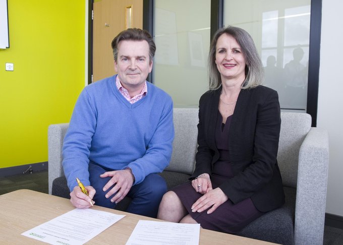 Watch Waitrose & Partners's leaked NSFW photo on TwXstars