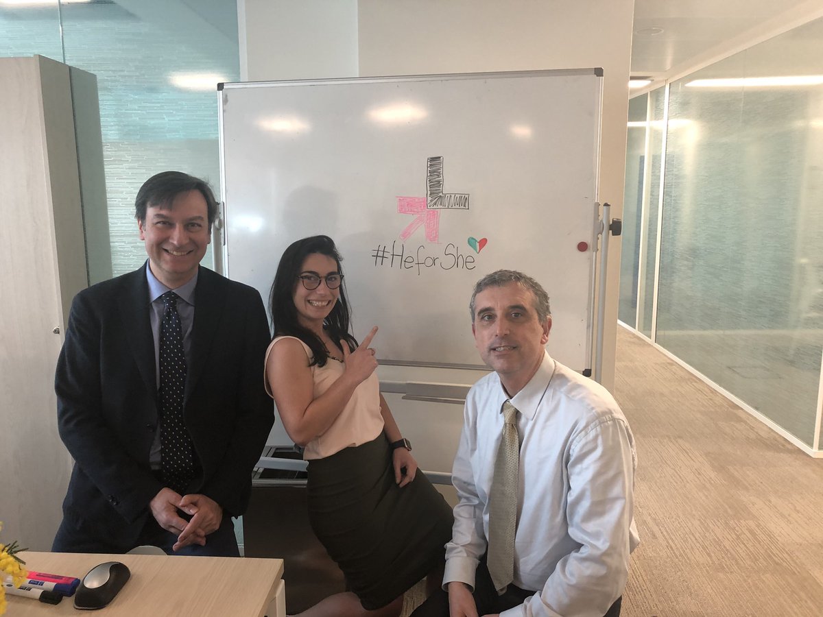 EliseFraval's tweet photo. #axa #HeForShe #FestaDellaDonna #Italy https://t.co/FGjI1qGGF7