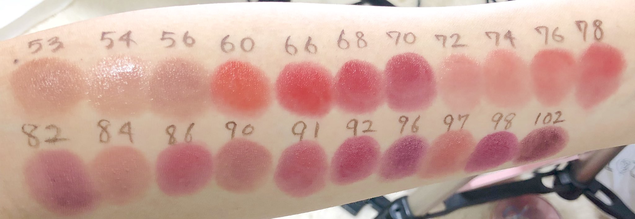 サラ コスメヲタちゃんねる Chanel ルージュココ フラッシュ 明日明後日で買う方いらっしゃると思うので汚いけどスウォッチ貼っておく ほぼ加工無しの限定色以外です 全色動画スォッチはこちらです T Co Cbf8hehgcc サラ コスメヲタちゃんねる Chanel ルージュココ フラッシュ 明日明後日で買う方いらっしゃると思うので汚いけどスウォッチ貼っておく ほぼ加工無しの限定色以外です 全色動画スォッチはこちらです T Co Cbf8hehgcc