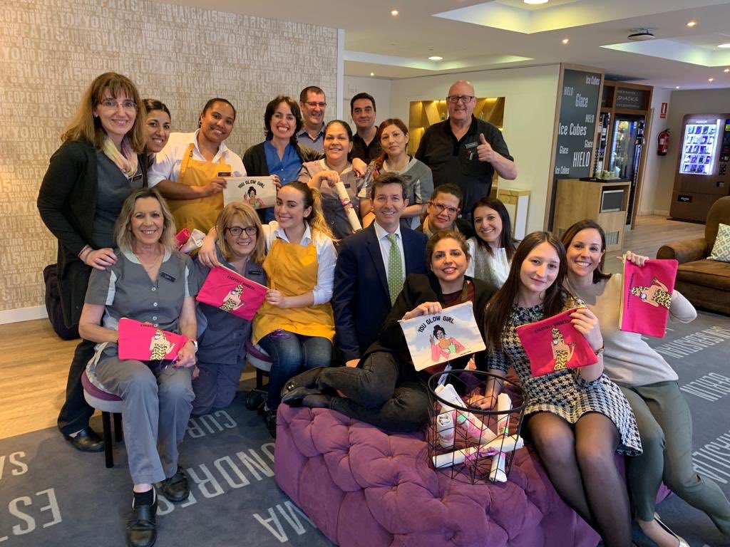 HotelMadCentro's tweet photo. #8M2019 #DiaInternacionalDeLaMujeres #inclusion #IgualdadDeGénero #RESPETO #todosytodasjuntos https://t.co/tUaSUv3ubl
