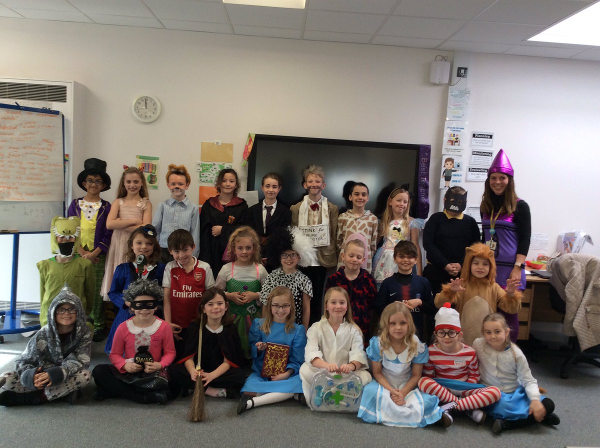 AttleboroughPri's tweet photo. Look at all the fabulous World Book Day costumes in 4T! https://t.co/BwLHryXwMi