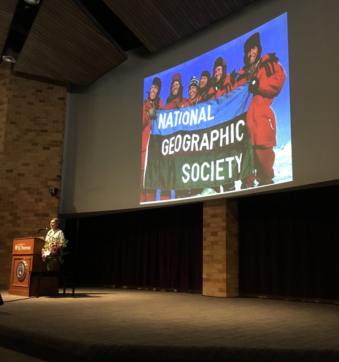 MadameSTEM's tweet photo. Listened to #EducatorExplorer @polarann speak last night on the importance of teamwork, education, following your dreams and how she brings her expeditions into classrooms all over the world. @NatGeoEducation #EducatorExplorerBookClub Merci @UofStThomasMN! https://t.co/j9vTeRJ7ly