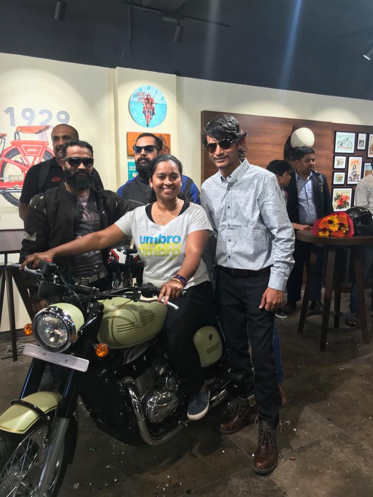 jawamotorcycles's tweet photo. Our journey comes full circle with a dealership opening in the hometown of Jawa Motorcycles in India. We are now in the heritage city of #Mysuru @:
Shree Jain Mobikes
No.2906, New No. CH – 64 Kanthrajurs Road Saraswathi Puram

Visit and relive the magic of #Jawa all over again! https://t.co/nn35rdy4xE