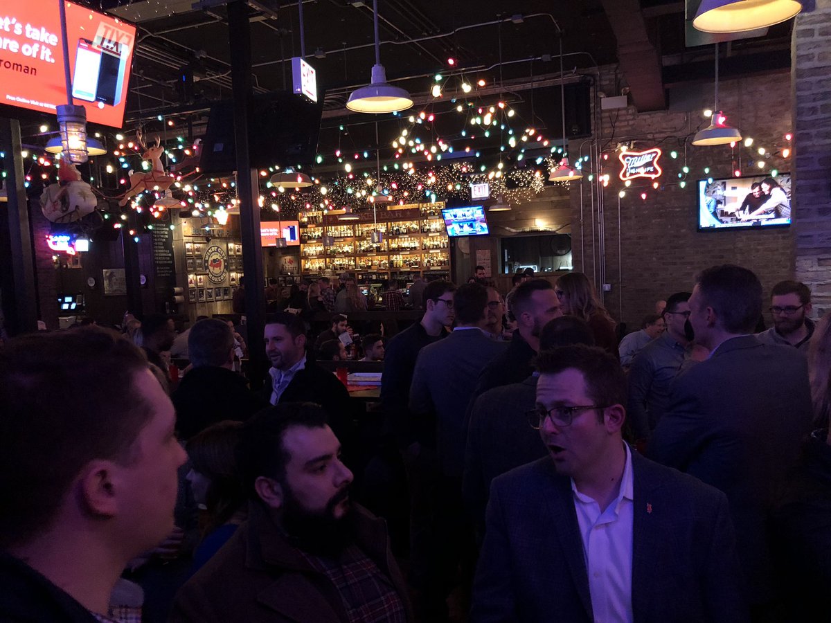 herefish's tweet photo. What a night with the @Bullhorn and @TextUsBiz crew - great turnout @BubCityChi #theAutomators https://t.co/SqicVynCBg