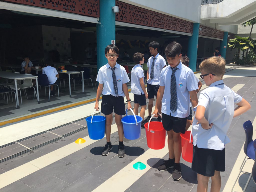 kyliebegg's tweet photo. Reading about inspiring women. Cardmaking for strong women in our lives. Raising awareness. Water carrying challenge to see how many women spend their days! All in a lunchtime at #gems_singapore ! #GEMSInspire #InternationalWomansDay2019 https://t.co/s3PxX6ItmA