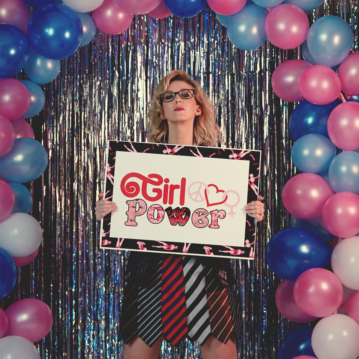GIRL POWER! Here’s to strong women. May we know them. May we be them. May we raise them. #IWD19 #RODLDN