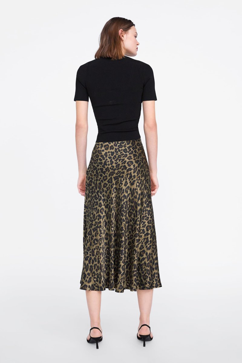 Retouching fail <a href="/ZARA/">ZARA</a> <a href="/psdisasters/">Photoshop Disasters</a>