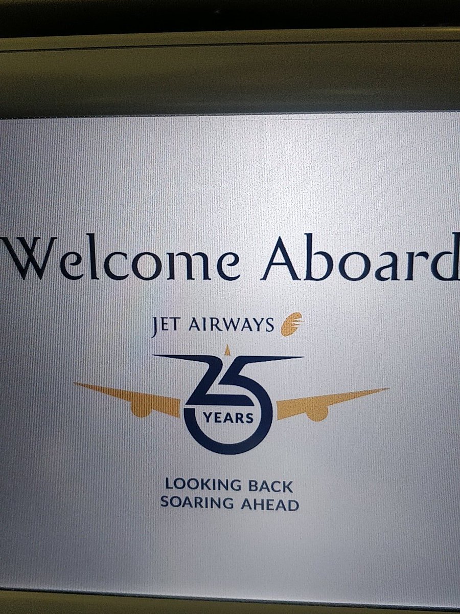 RealRjYuvi's tweet photo. @jetairways Guys please look at the same direction you're soaring!😋 
#airline https://t.co/EwQh1U4awg