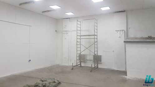 We talked about our workshop in January, but now we can show you how we maintain it right now.

It's a really nice place, isn't it? For us, definitely is.