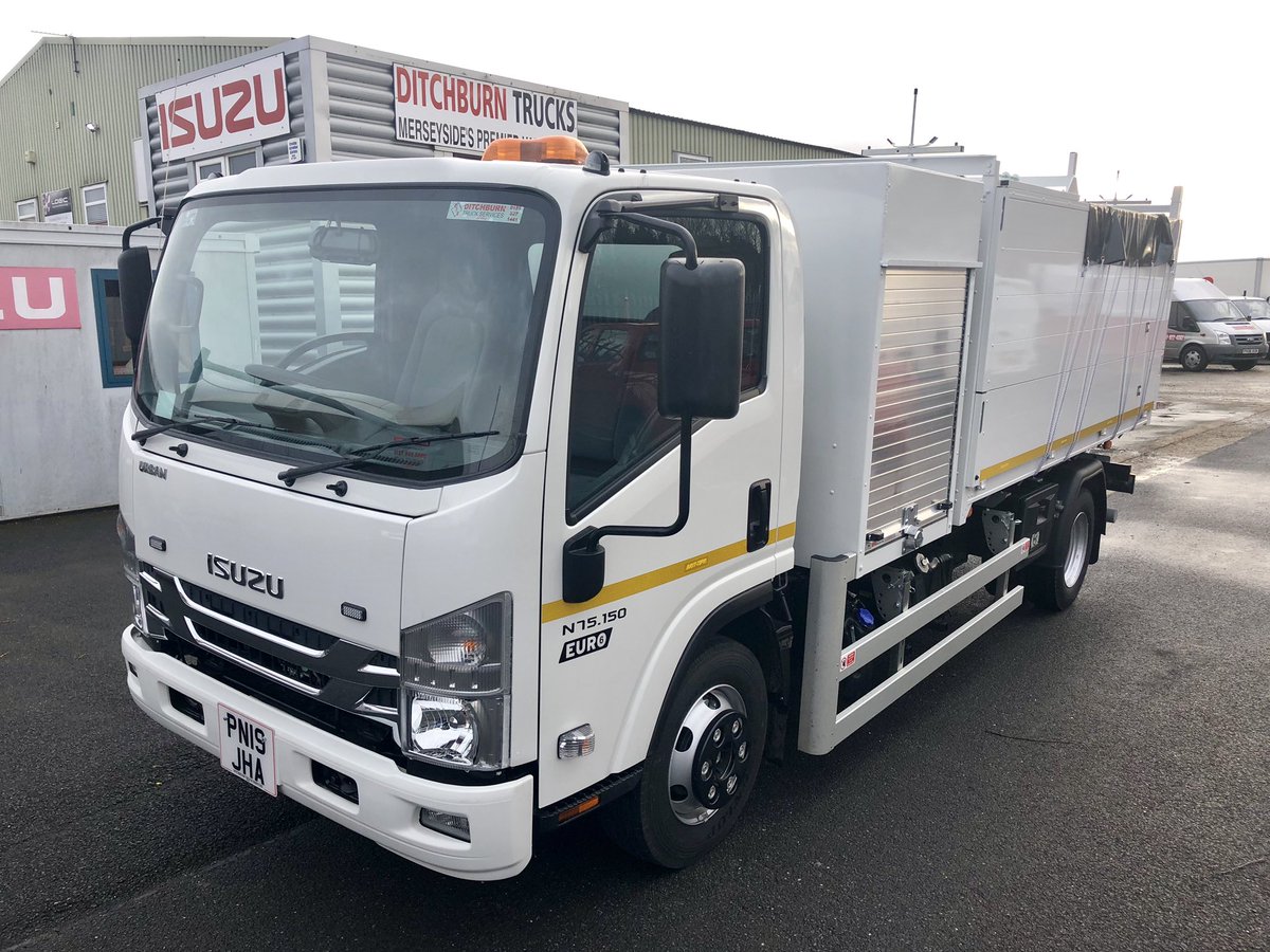 DitchburnTrucks's tweet photo. A great example of the bespoke bodywork and vehicles the team at Ditchburn Trucks can supply your business.

This is a new ISUZU N75.150 with a ARB spec high sided alloy tipper with rear barn doors and secure tool pod.

#treesurgery #treesurgeon #arborculture #landscaping https://t.co/yorcmoNSaZ