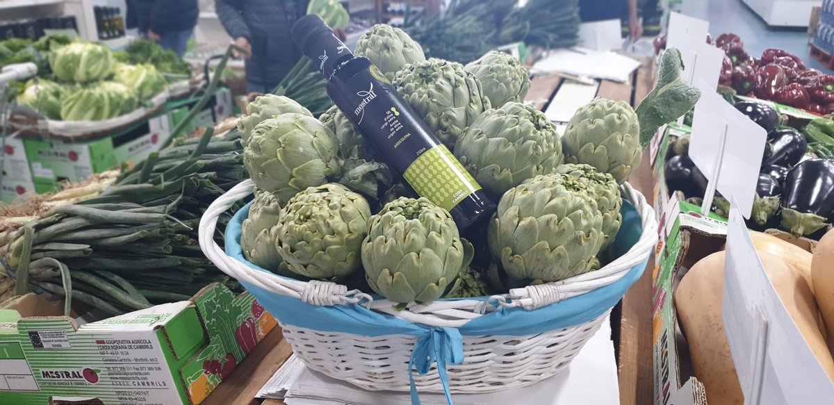 OliMestral's tweet photo. Prova les #carxofes, els nostres olis #Mestral i #Aragem i totes les delícies que oferim en nostra #Agrobotiga😋😋😋
***
Prueba las #alcachofas, nuestros aceites #Mestral y #Aragem y todas las delicias que ofrecemos en nuestra #Agrobotiga😋😋😋 https://t.co/nCoiS2RV1E