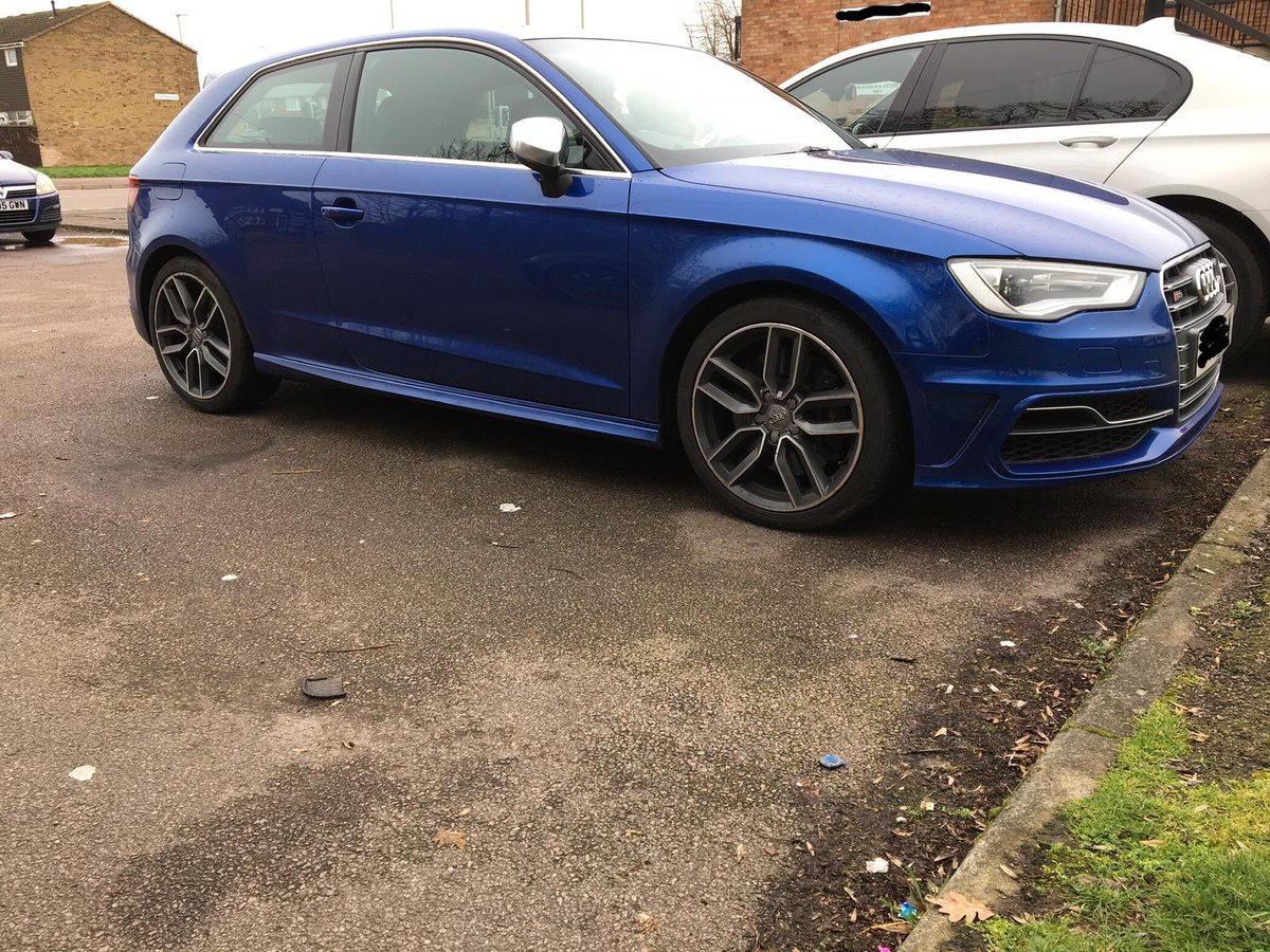 Road Crime Team identified a stolen vehicle parked in Leicester. Stolen by means of a robbery in Coventry. Off to forensics to find out who’s been using it. #denyingcriminalsuseoftheroads #RCT #Roadspolicing 👍🏻