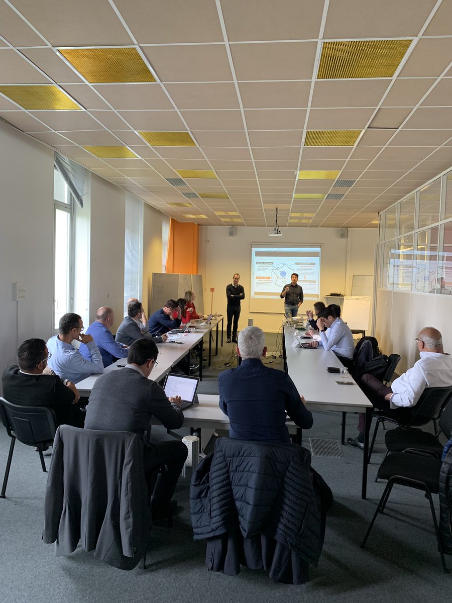 GOURSAUDKti's tweet photo. Intervention d’@eric_boz DRC Nelle Aquitaine et de @fierpapa Responsable du deploiement FTTH sur le 40/64 dans la RPE de @SanchezCortes2 à Mont2 avec la participation également des ICS et AM du HDM et SPES @VINCESALI33 @CedricCazalets @FrederiqueDupin @fr_dupont1970 @pierretarin https://t.co/8AUAQTRPQi