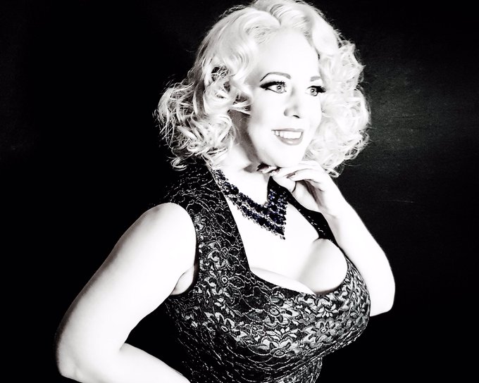 Happy Womenˋs Day ???? #BiggerBoobs #HugeTits https://t.co/pmgsPWRtGZ