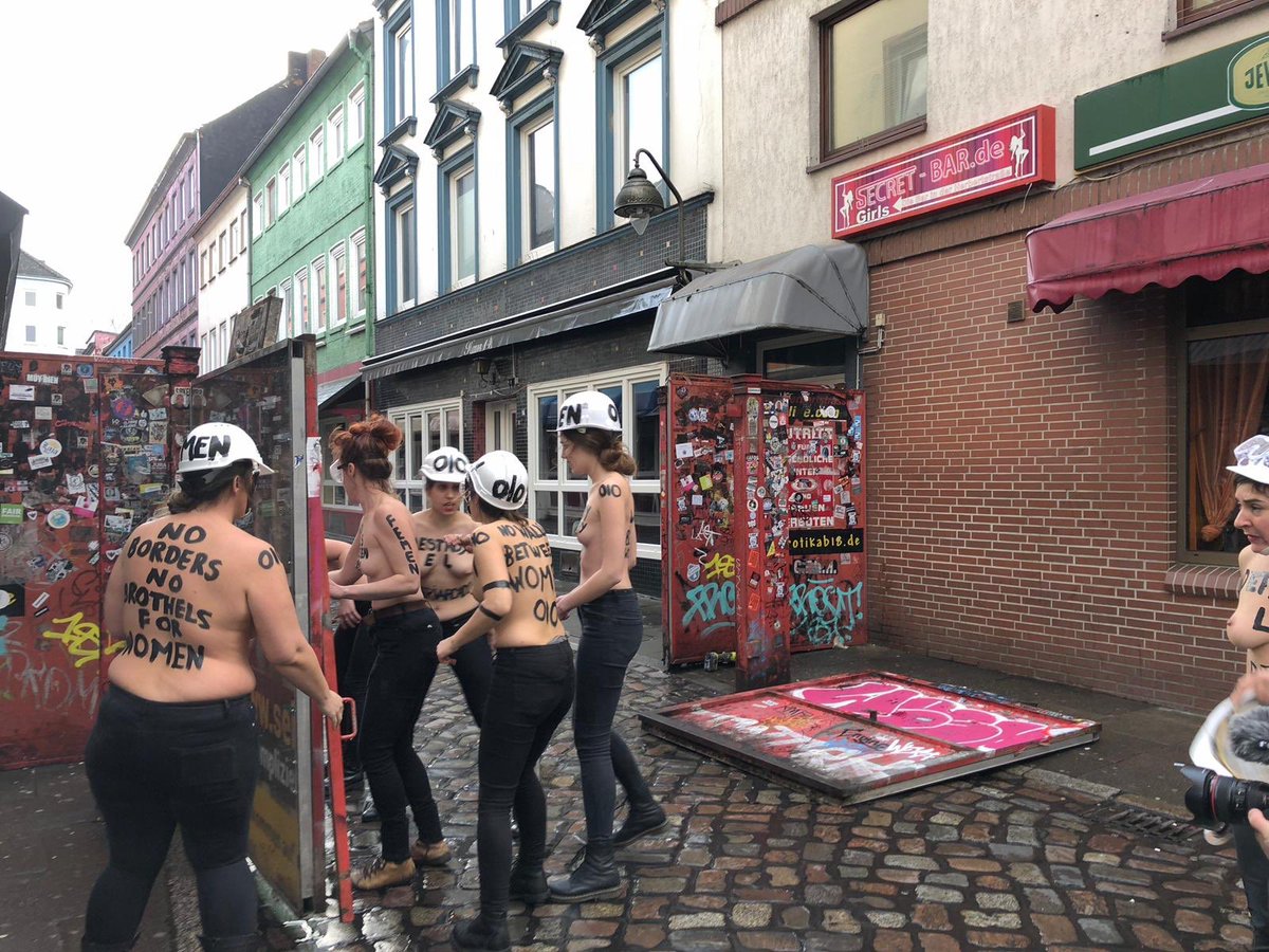 <a href="/RTBFinfo/">RTBF info</a> Bonjour! Non, femen a  fait tomber un mur, celui qui interdisait l'accès aux femmes à la Herberstrasse, la rue rouge de Hambourg. Vérifiez vos info
