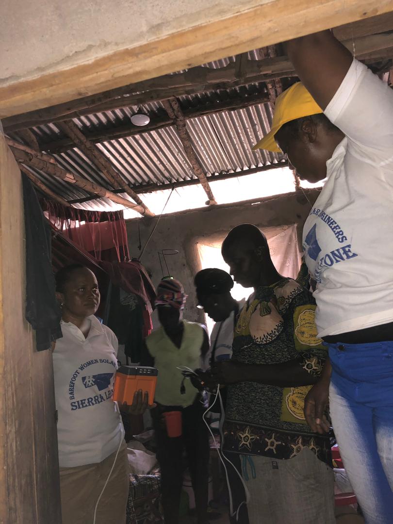 Wise2018_2022's tweet photo. Installation of Barefoot Power Connect for lighting and phone charging for a needful household in Brama, Sierra Leone. #InternationalWomensDay #WomensDay2019  #barefootpower #EuropeanAid #UEWSEI @europeaid @UEWSEI https://t.co/c4FBtII0xM