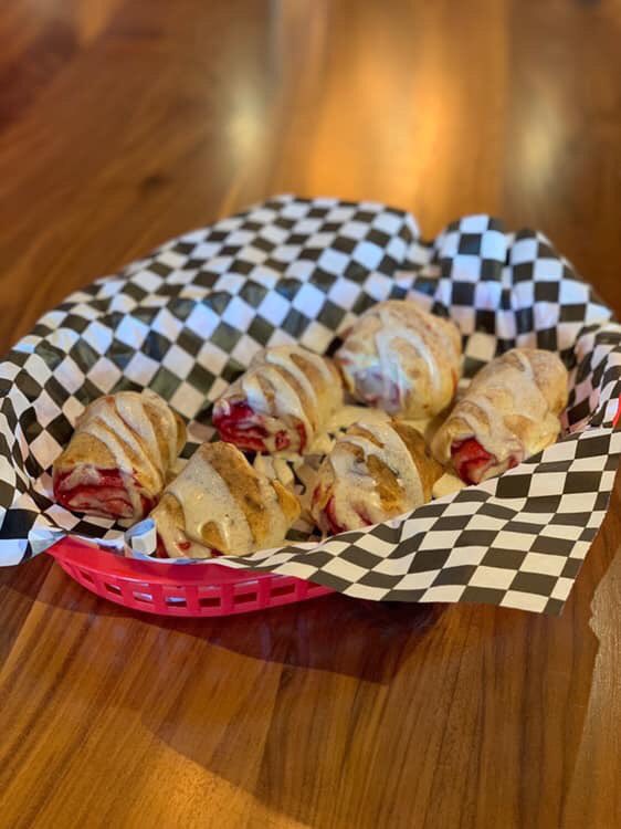SmokinOakPizza's tweet photo. Stop in for our new #Raspberry Rolly-Doughly’s! We take our signature dough and scratch made raspberry sauce and bake it until golden brown in our wood fired oven. We then top it with our made in-house cinnamon glaze. Just $3.95!

#yum #ISU #Ames #TasteTestingApproved https://t.co/HQaqM05dzw