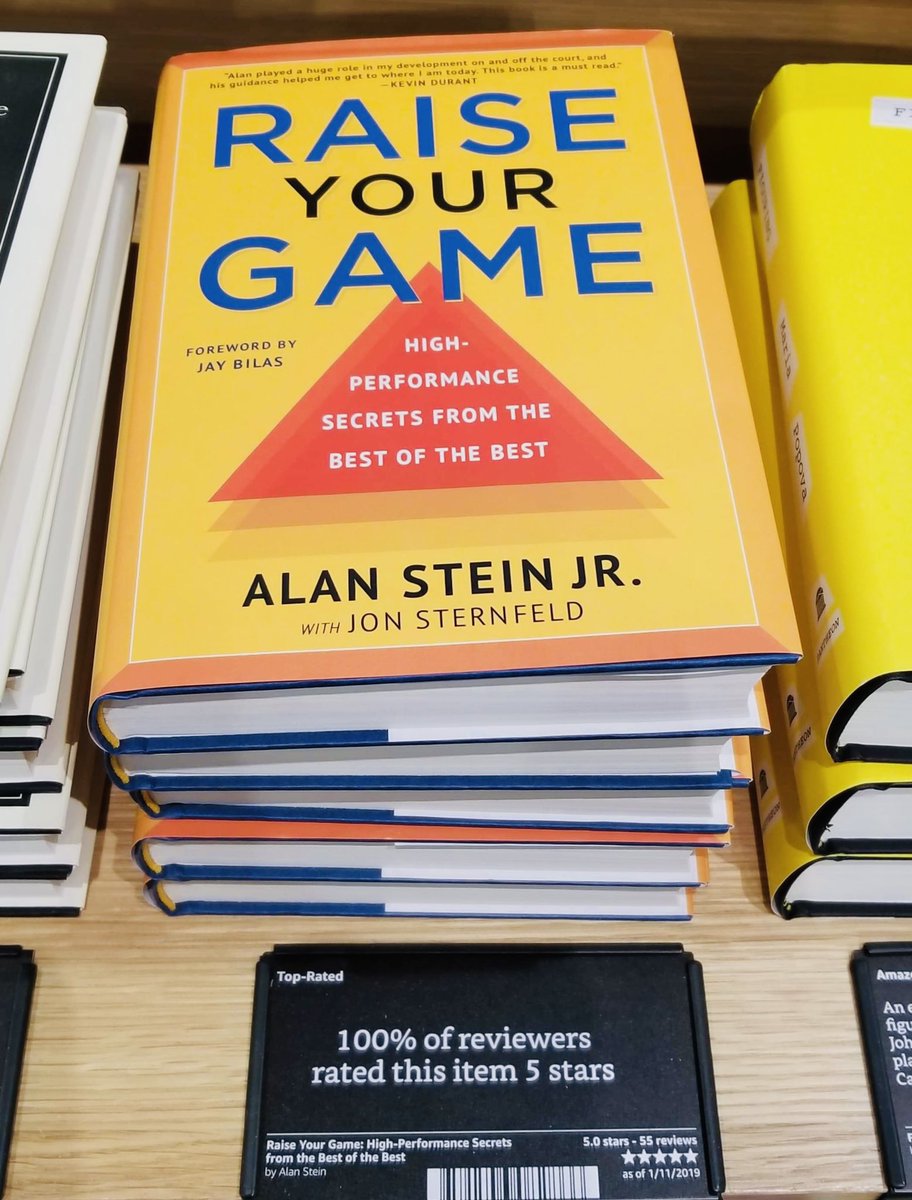 AlanSteinJr's tweet photo. Super cool seeing my book getting some love at the Amazon book store ❤️📚 However, truth be told, one person did give my book a 4 star rating ⭐️⭐️⭐️⭐️ If I ever meet them... 🤬 (ha ha, J/K) https://t.co/H6QtnVSKFE